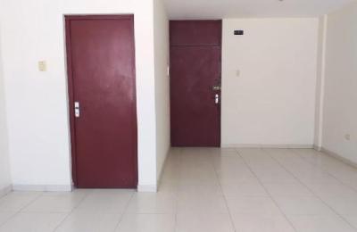 ALQUILER DE OFICINA 1° PISO EN EL CENTRO DE CHICLAYO